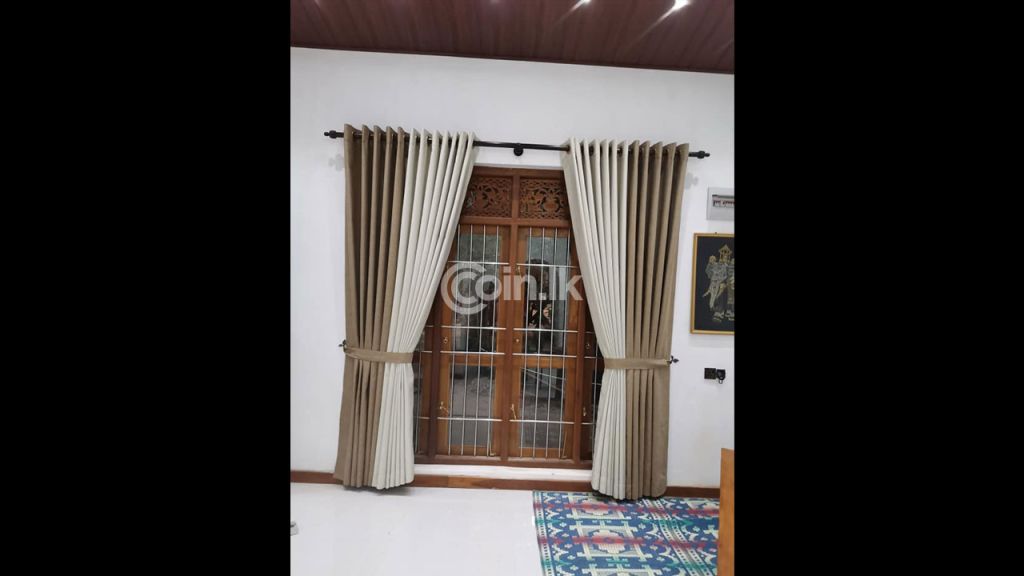 Teeshan curtain house