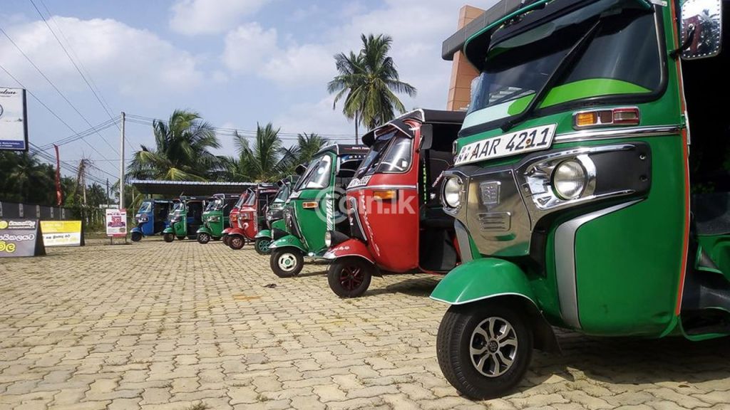 Bajaj 3 wheeler - for sale in Sri Lanka