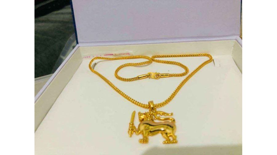 Orginl indian Gold pletlat free delivery available