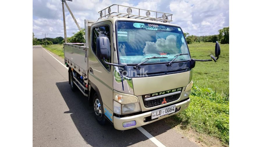 Mitsubishi Canter 2003 for sale in Sri Lanka